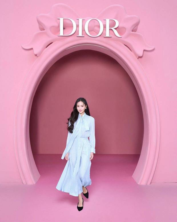 小S二女儿Lily身姿窈窕 笑容甜美气质优雅(图4)