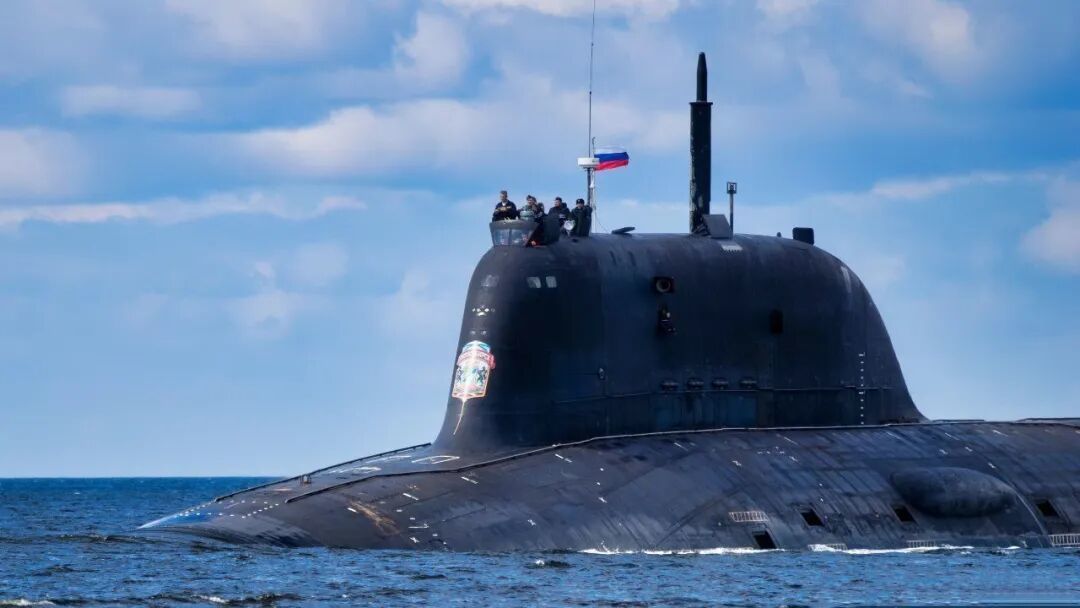 唐驳虎:特朗普先掳马杜罗,后抢俄油轮,揭示了这几个残酷真相