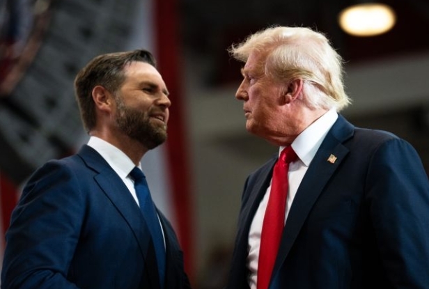 作为特朗普圈子里的核心人物,他为何在委内瑞拉问题上缺席?