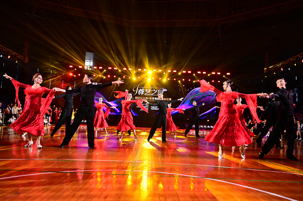 国际舞者齐聚深圳共舞巅峰“尊艺之冠”2026国际标准舞超级联赛圆满落幕