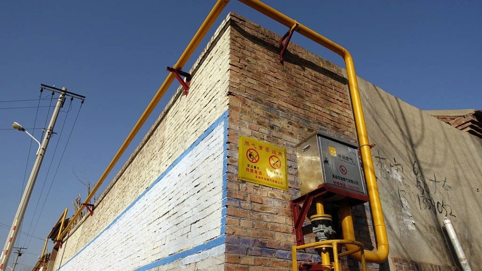 新华社谈农村“煤改气”采暖成本上升：既要算“环保账”更要守住“温暖线”