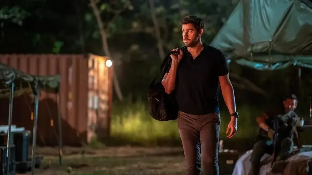 凤凰晚报|“中国刻蚀机之父”放弃美国籍，为办税务拟套现近1亿