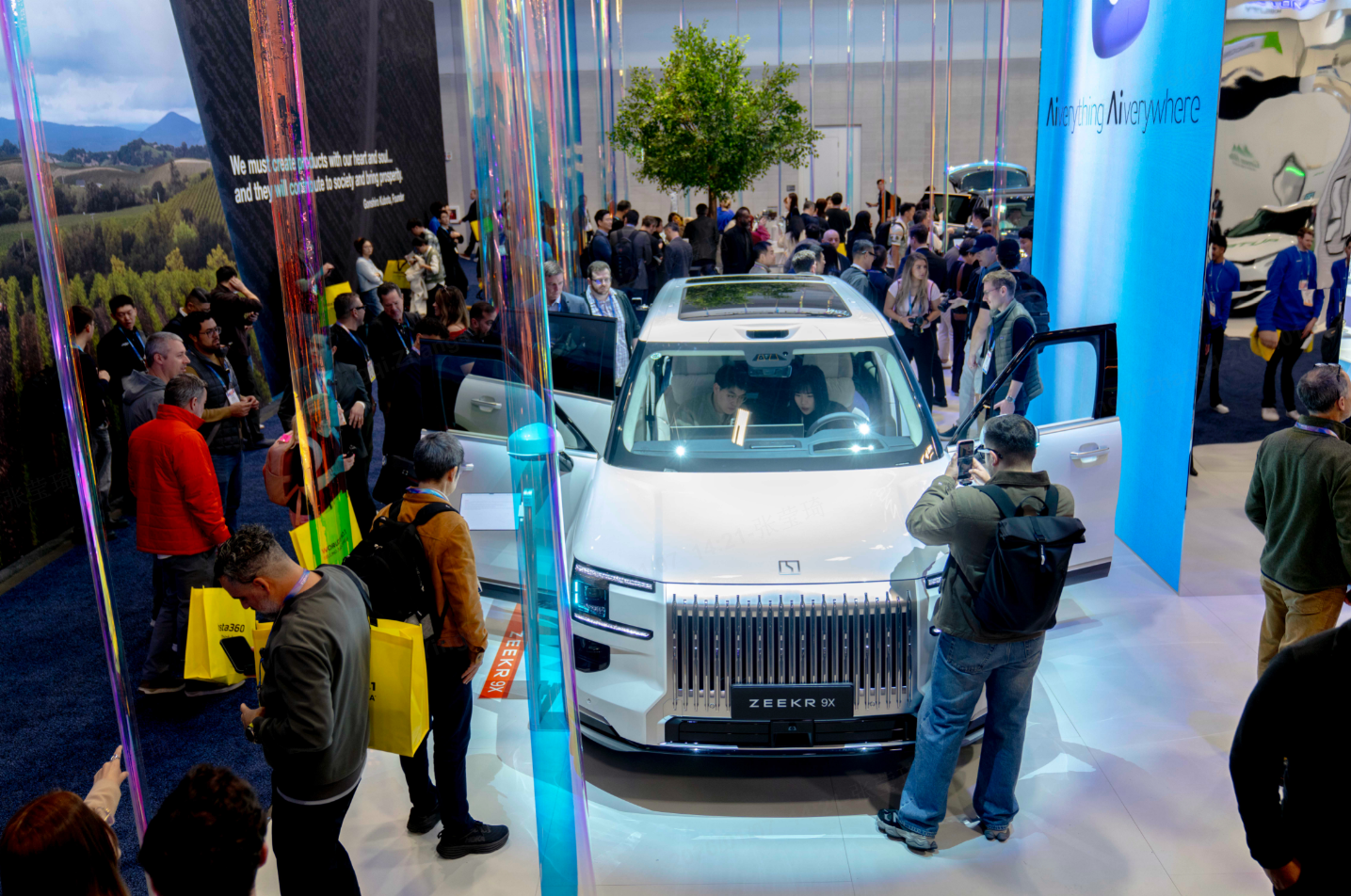 In-Depth Research Report on Brand Premium Strategy of China's High-End New Energy Vehicle Enterprises