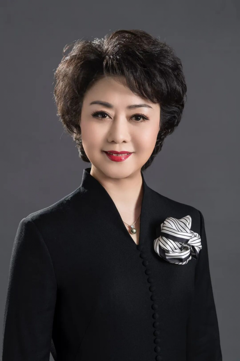 国家一级演员李胜素