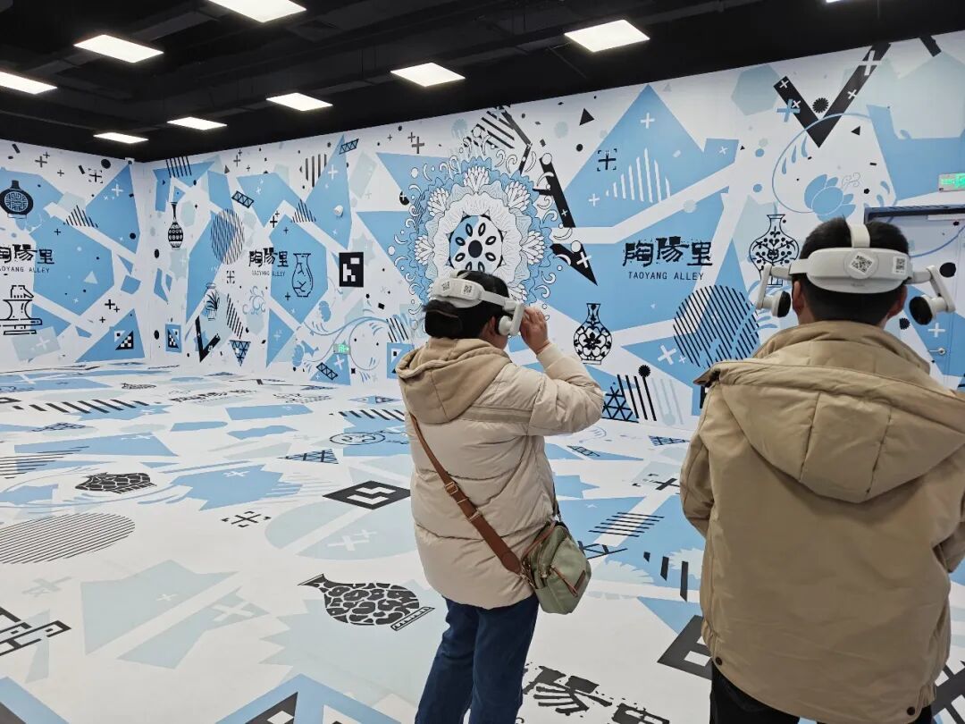 《何以景德镇》VR大空间剧目（全媒体记者 余辉 摄）