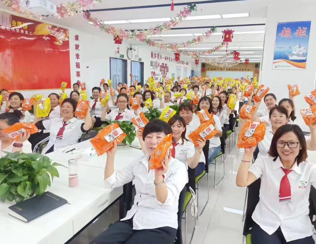 图：朝气蓬勃的晓红团队