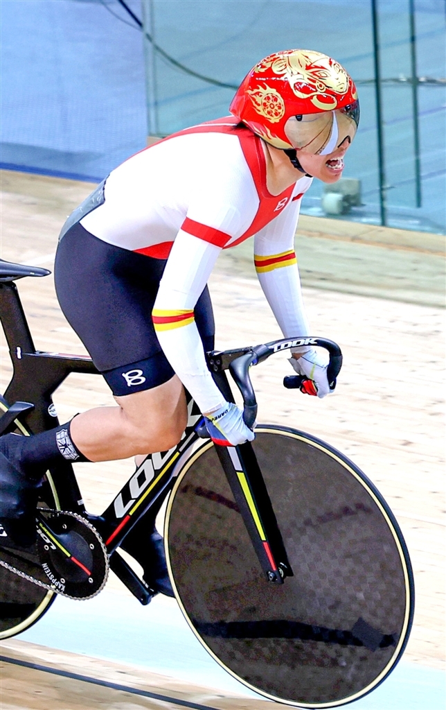 全运会自行车冠军鲍珊菊。记者 邓放 摄