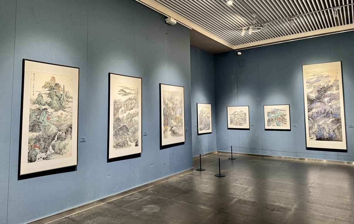 “刘左钧中国画展”于长沙李自健美术馆隆重开幕