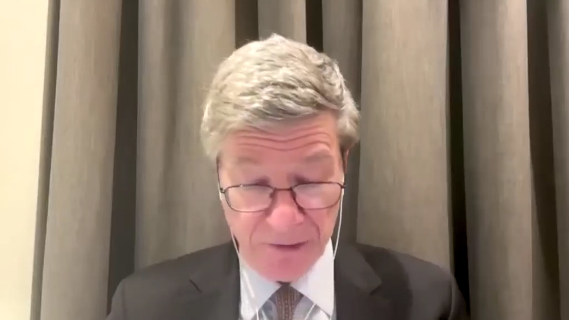 42年70次图谋政权更迭！杰弗里·萨克斯在安理会谴责美国公然践踏《联合国宪章》，突袭委内瑞拉前早已劣迹斑斑