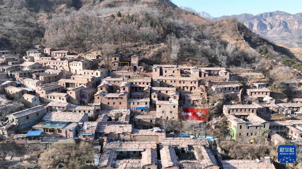英谈村冬日景色。新华社发