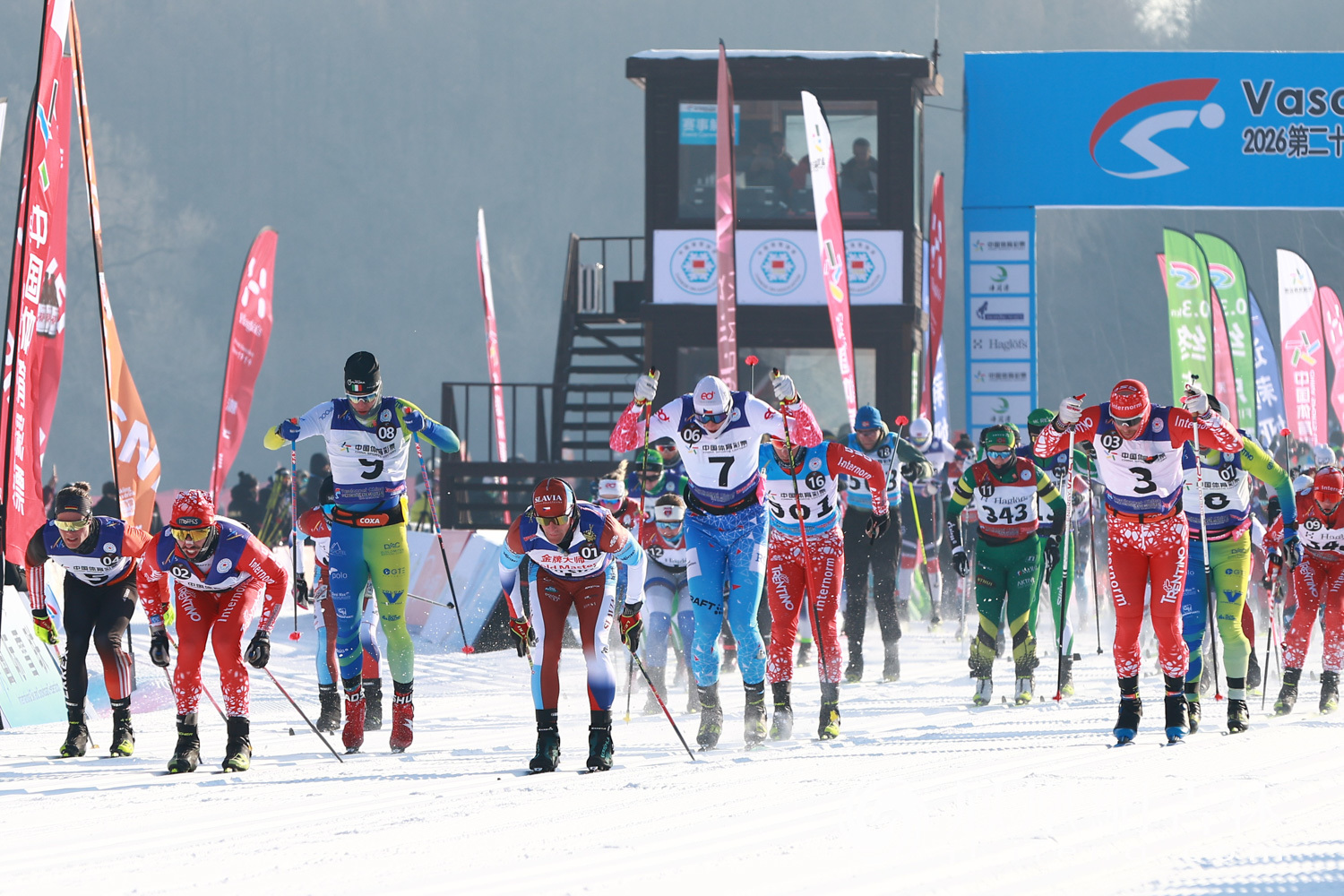 图集|雪上飞驰！第24届中国长春净月潭瓦萨国际滑雪节燃爆开赛