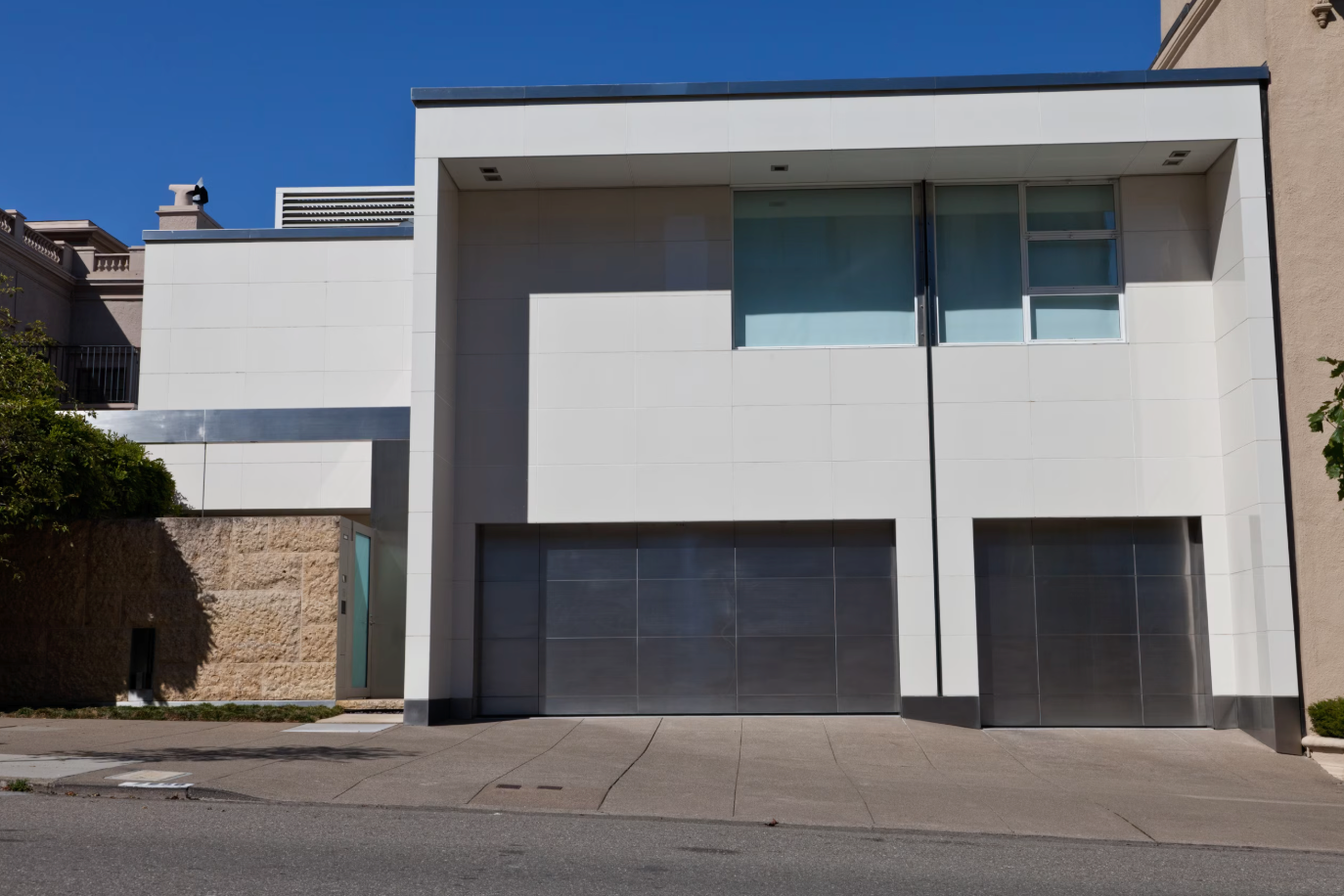 卖房资助儿子收购华纳兄弟？甲骨文创始人埃里森3亿出售豪宅- 老虎证券