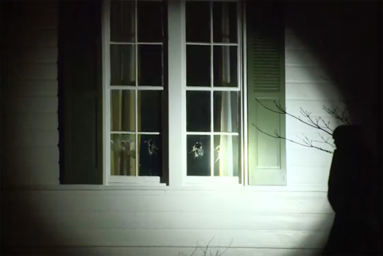 据美媒当地时间5日报道,万斯位于俄亥俄州的住所遭到袭击。图源:美媒报道配图