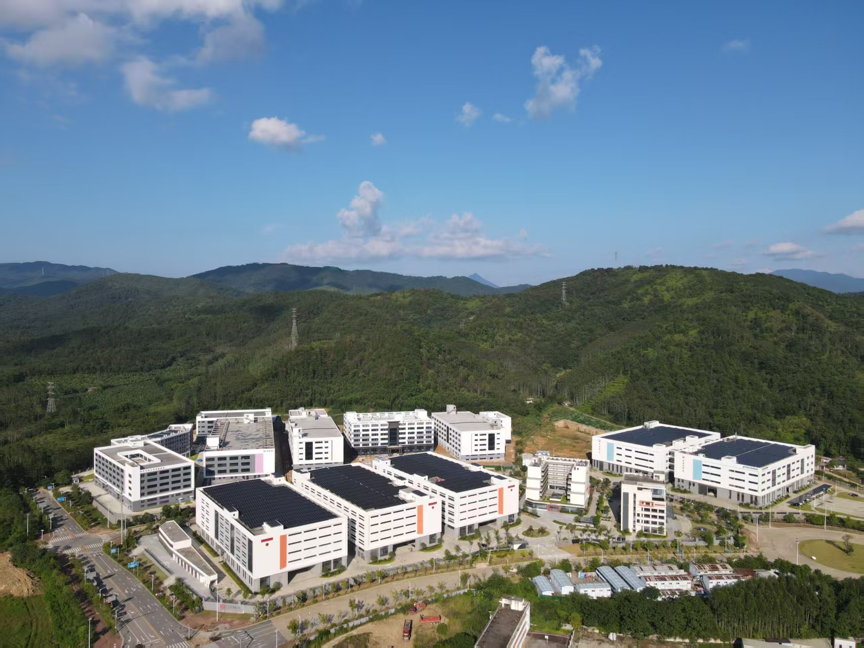 “聚势展宏图，同心创未来” 粤深厨协2025年会暨广东厨具产业园开园