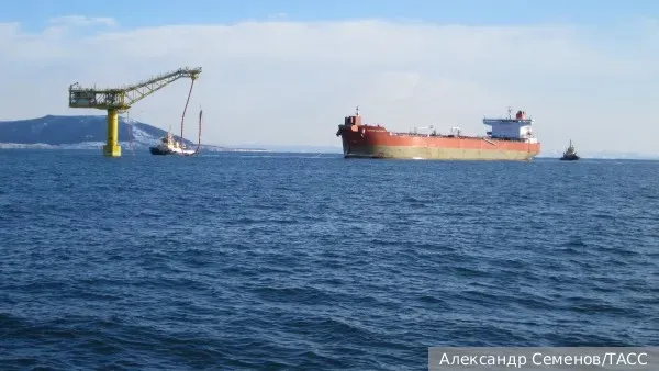 美军扣押俄油轮,俄媒列举报复措施:轰炸美国在乌资产