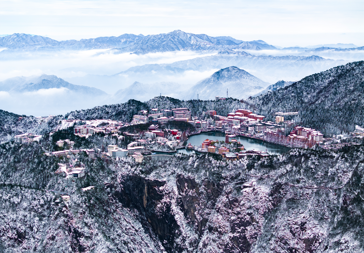 江西武宁：雾凇映云海 雪域绘仙境（图）