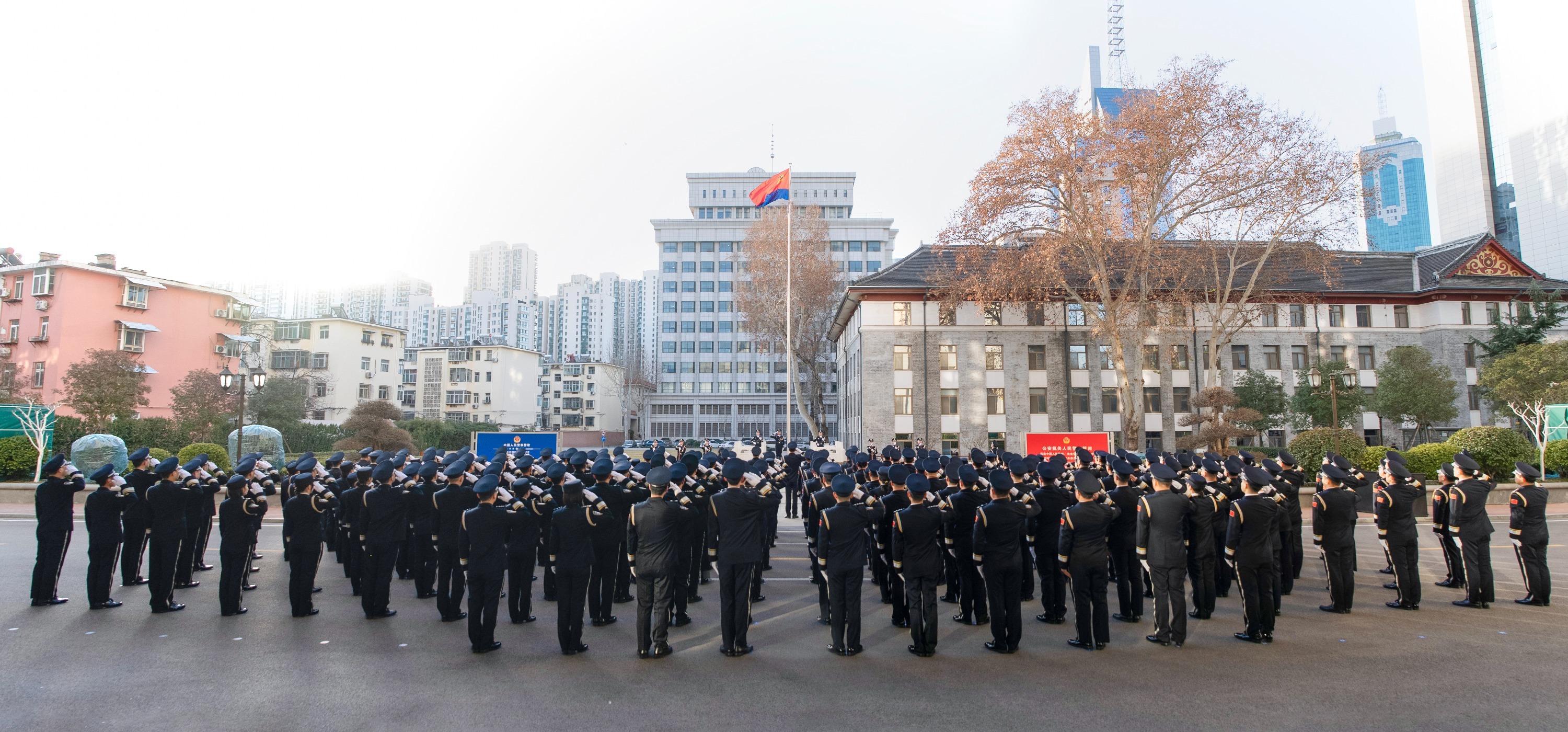 山东省公安厅举行系列活动 庆祝第六个中国人民警察节