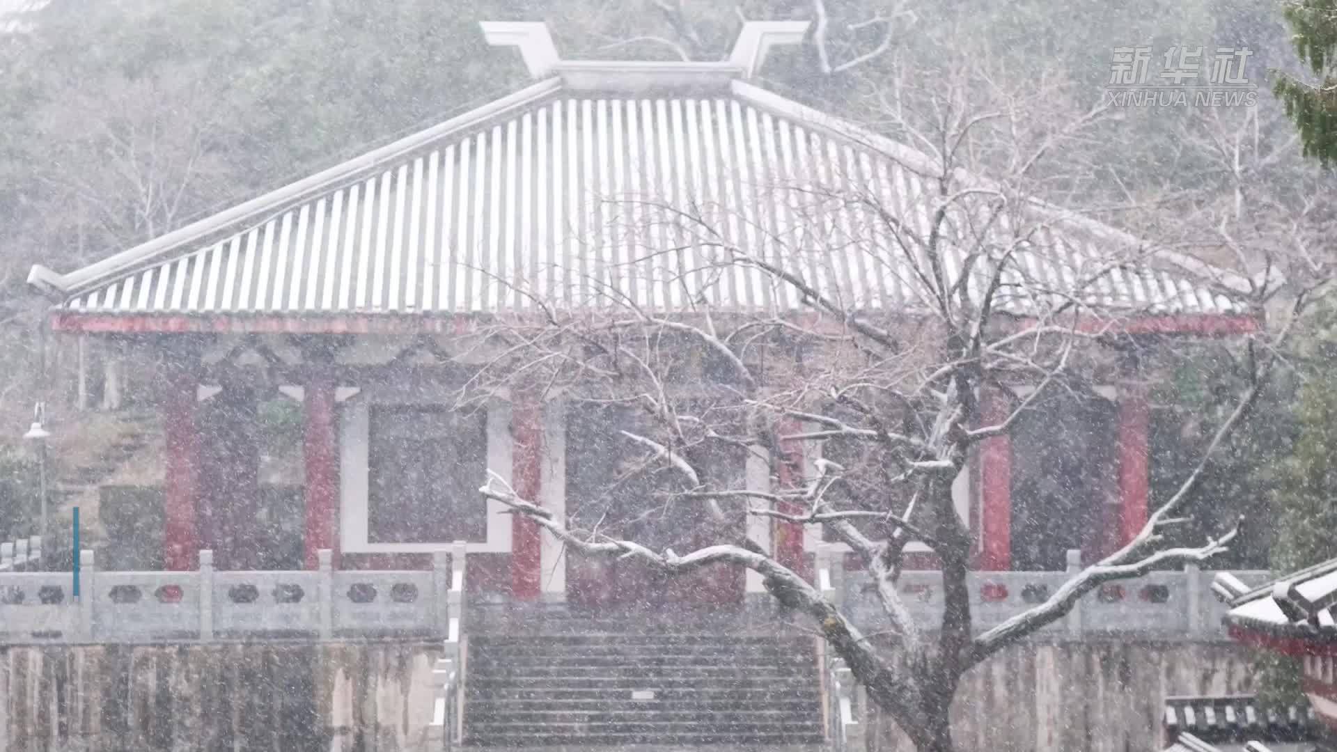 湖北荆门：雪落象山 文化生辉