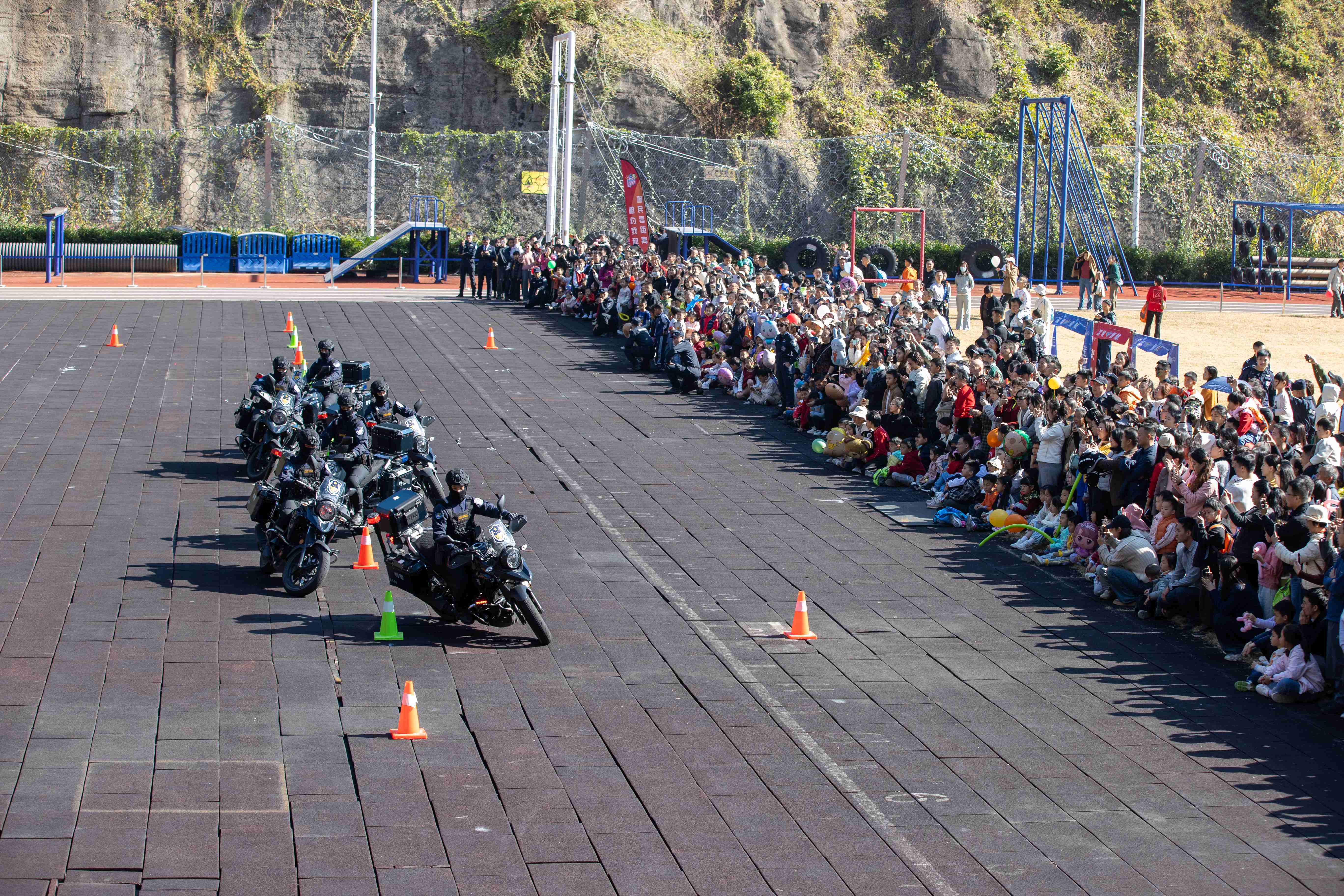 深圳少年警营:“三位一体”教官体系构建青少年教育新标杆