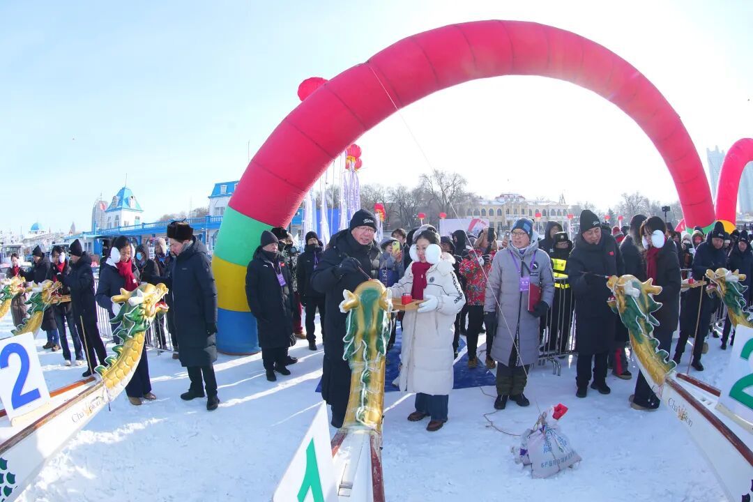 为龙舟“点睛”