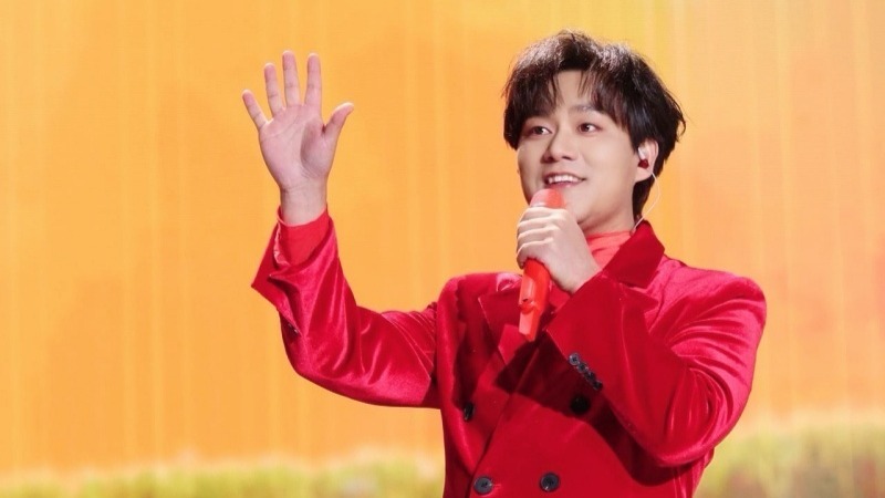 以“相拥”跨越时间：洛琦零点歌声点燃浙江卫视跨年夜，奏响2026温暖序曲