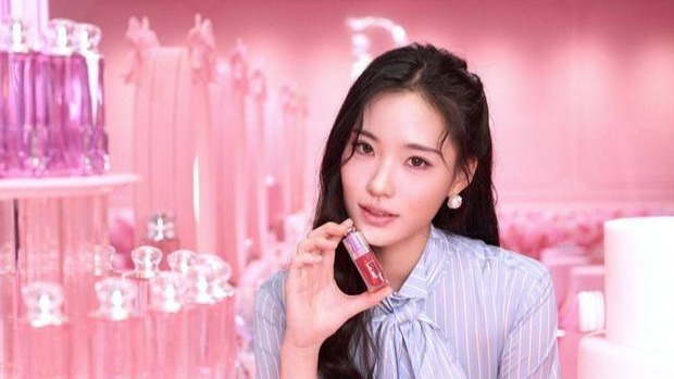 小S二女儿Lily身姿窈窕 笑容甜美气质优雅