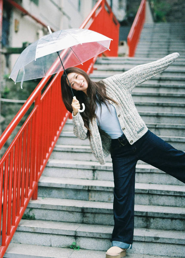 蔡文静休闲穿搭好元气。