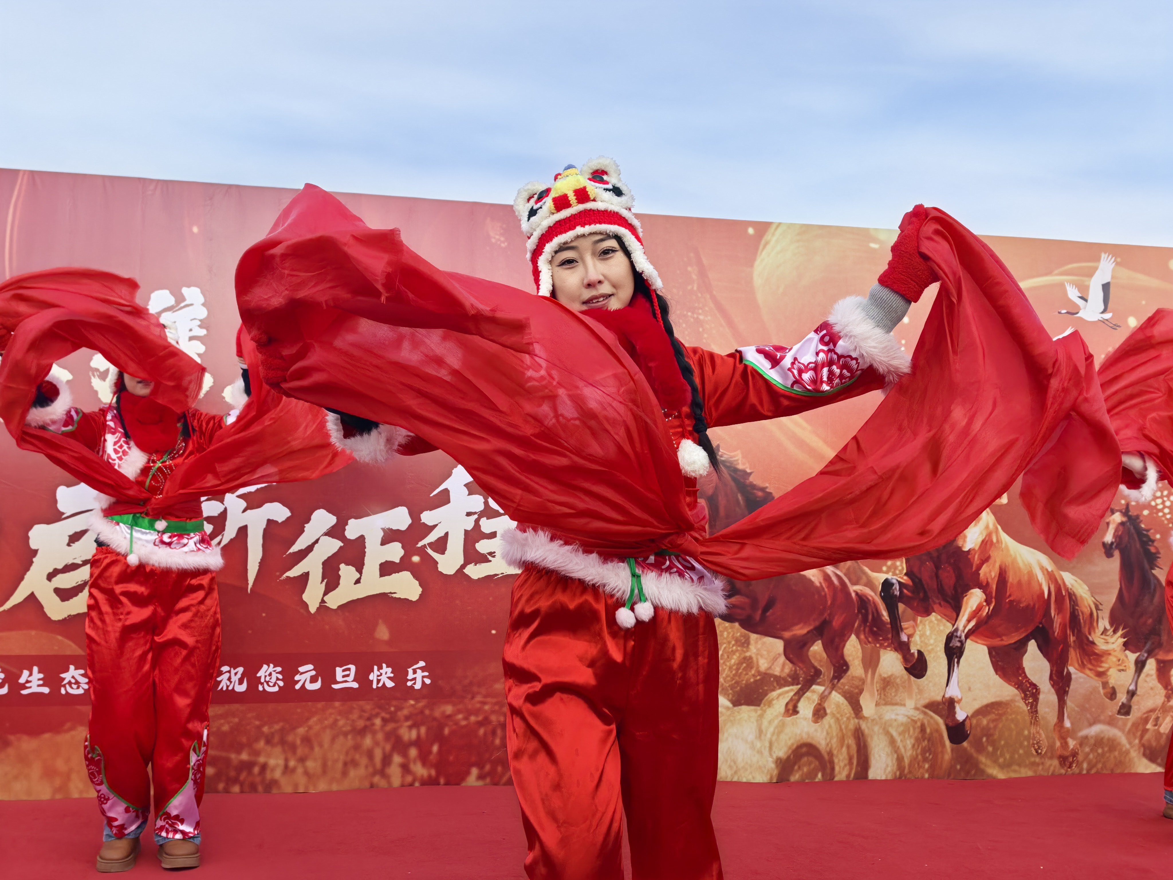 欢天喜地迎新年 (2).jpg