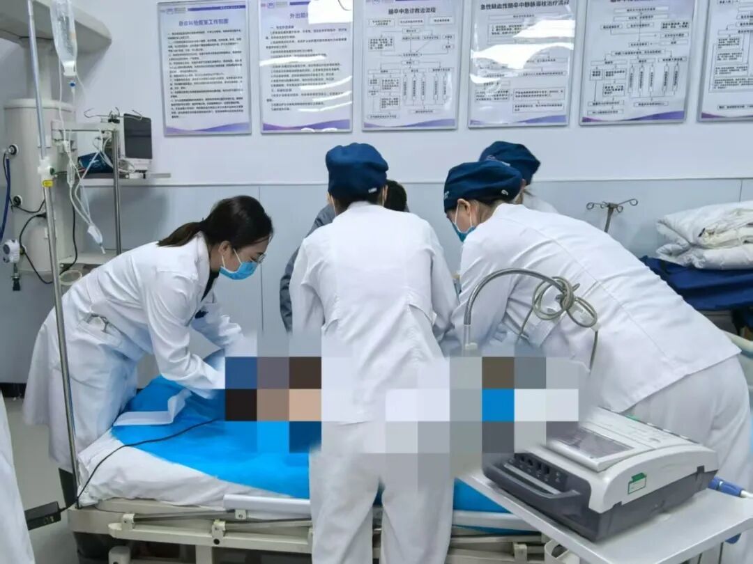 58岁杨叔“工作劳累”致头痛!没成想是病死率高达45%的……