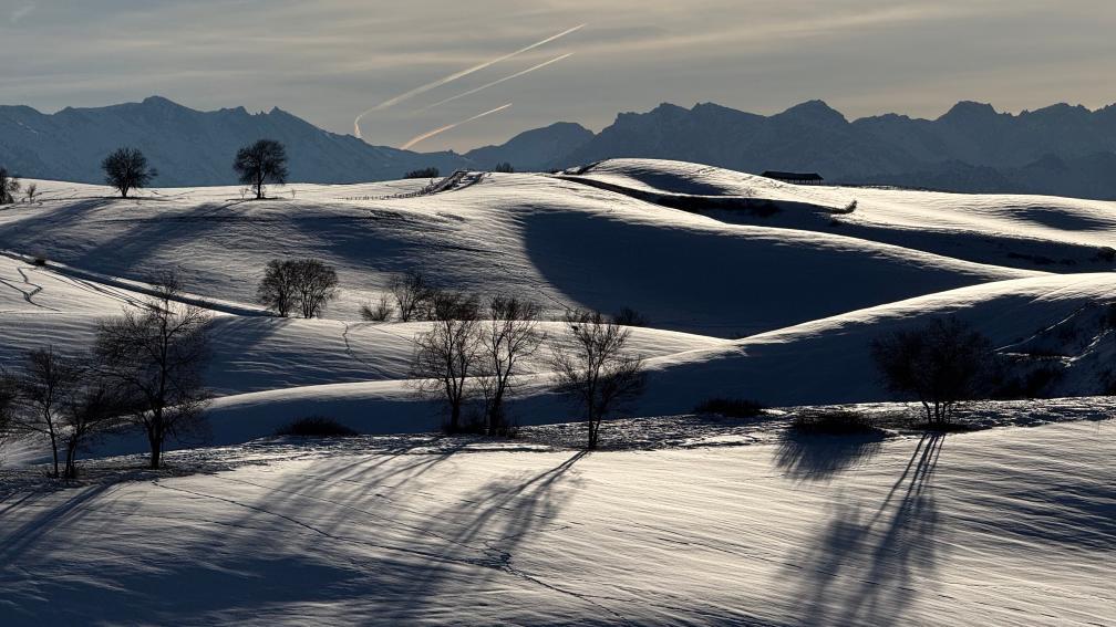 这是12月28日拍摄的江布拉克景区。新华社记者 曹奕博 摄