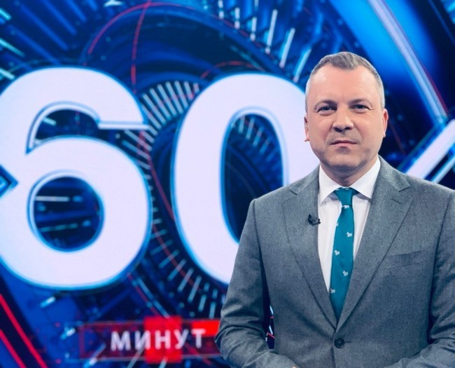 叶夫根尼·波波夫是俄杜马议员,同时也是知名电视主持人,兼任杜马信息政策、信息技术和通信委员会副主席