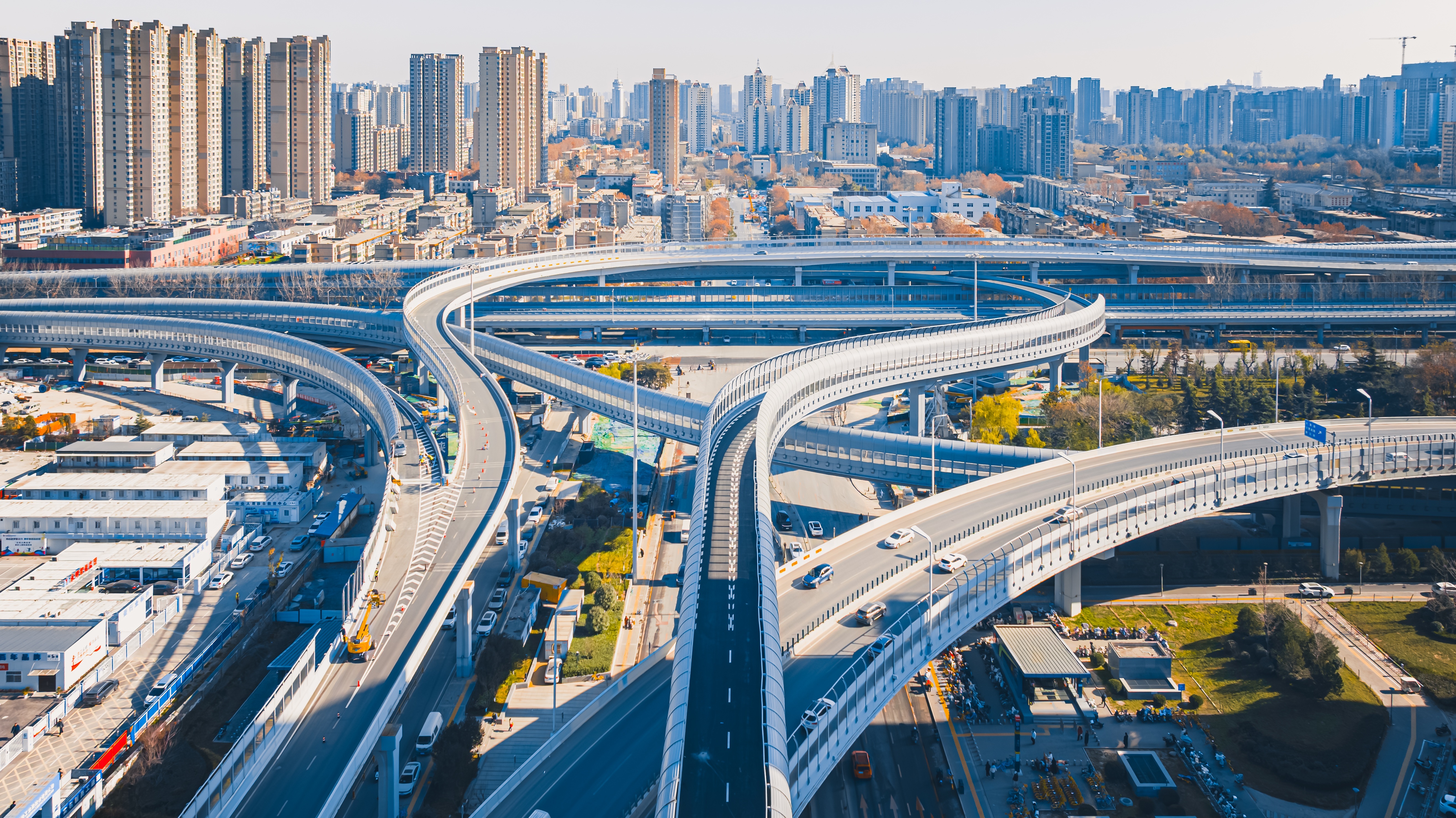 四层通衢贯长安 匠心架起民心桥——陕建西安西南二环立交工程建成通车侧记