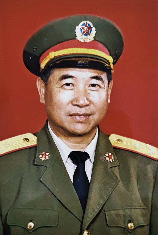 贾启玉同志遗像