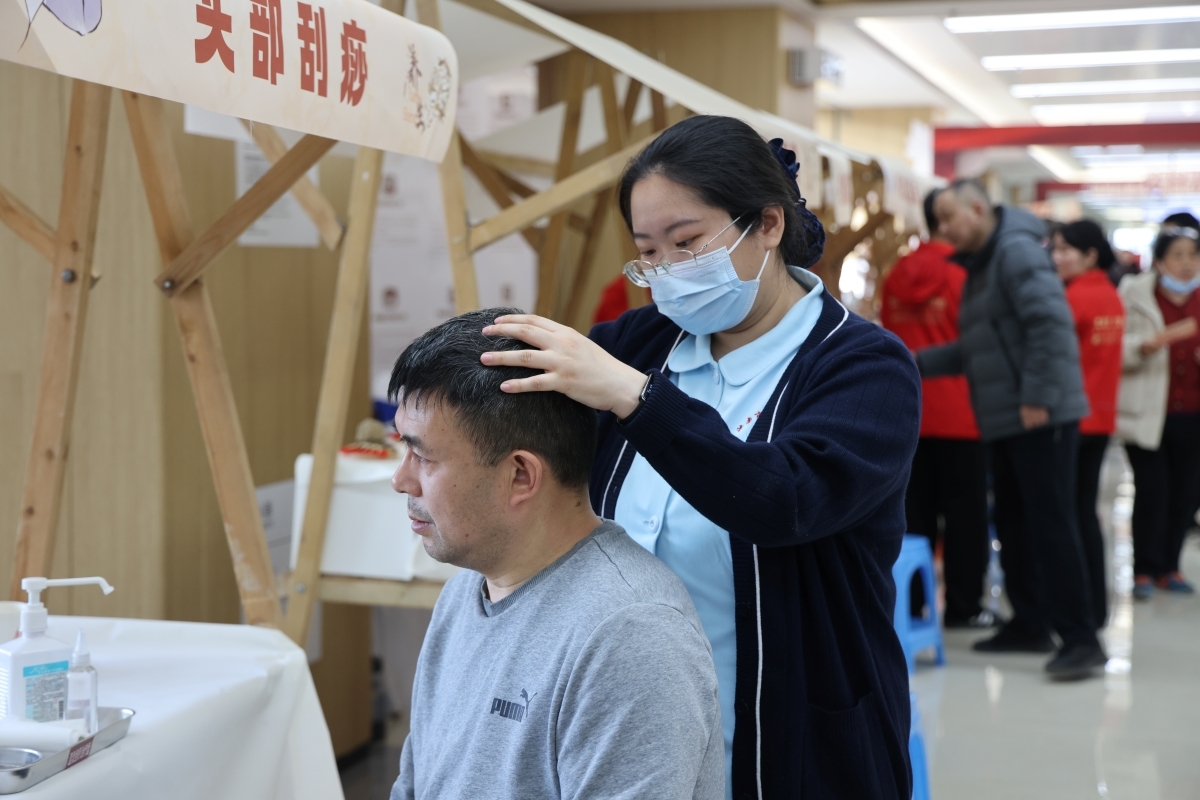 中医“国家队”名中医云集 广安门医院济南医院举办义诊活动