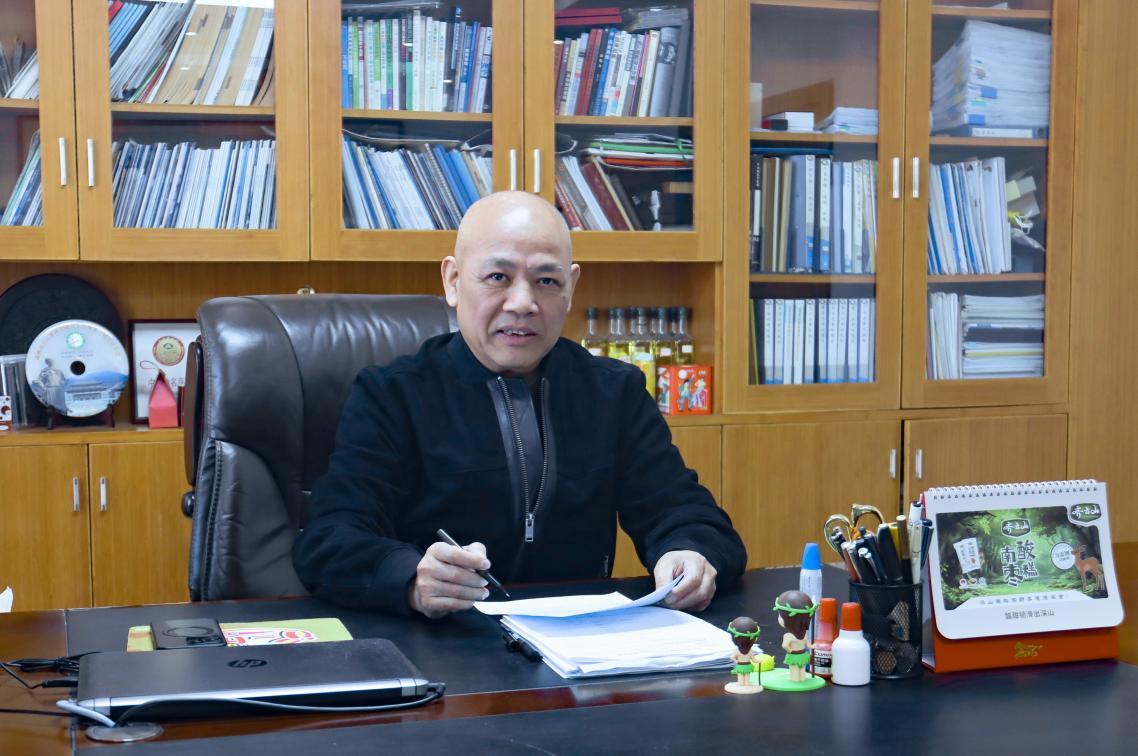 江西齐云山食品股份有限公司副董事长、营销中心总经理朱方永