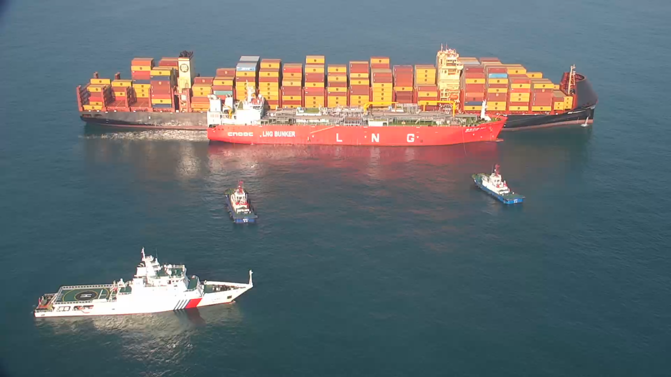 深圳完成首次船舶LNG燃料锚地加注