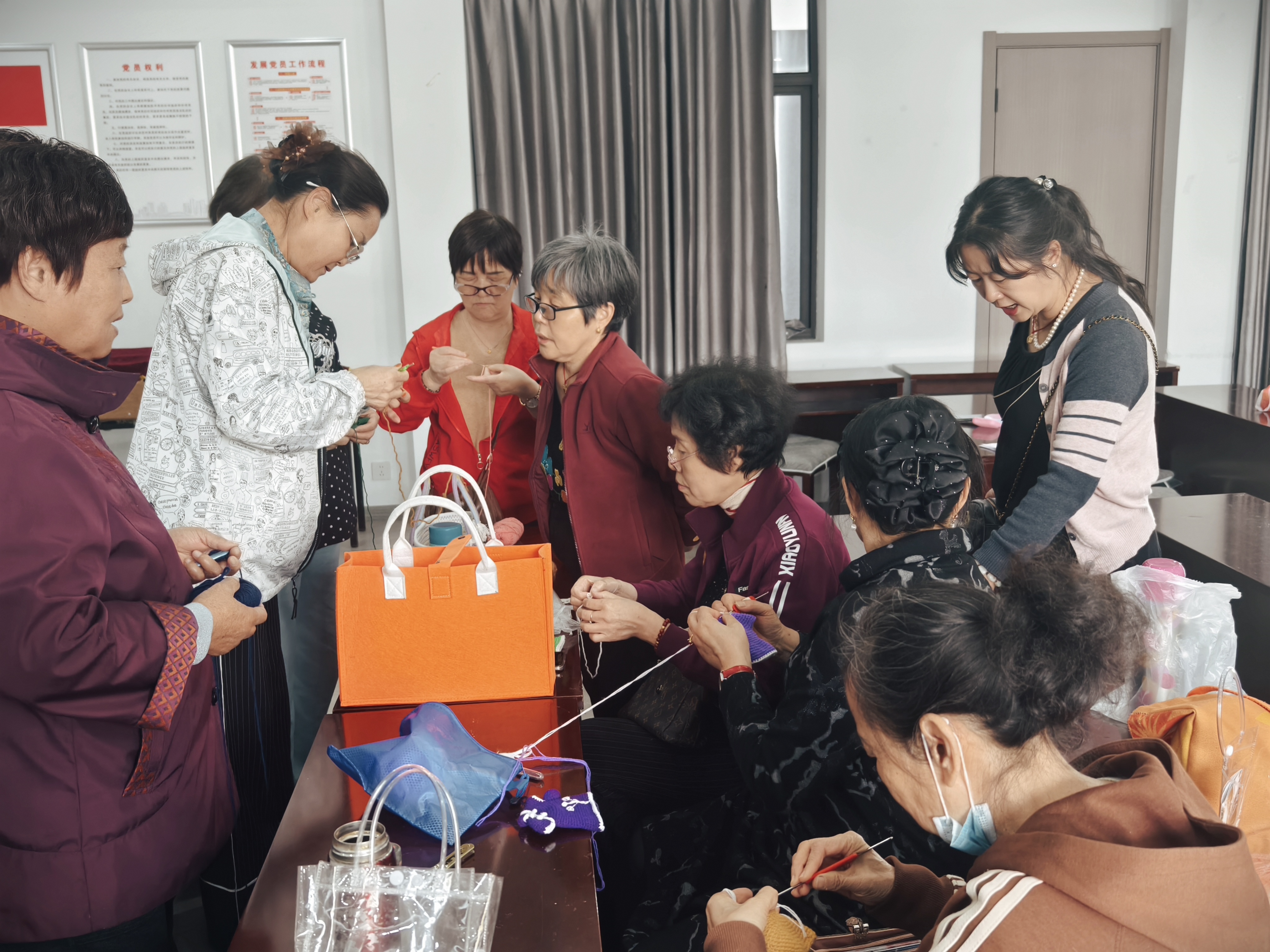 五十期，一群人，一盏灯：鄞州一所社区学堂的温暖续航