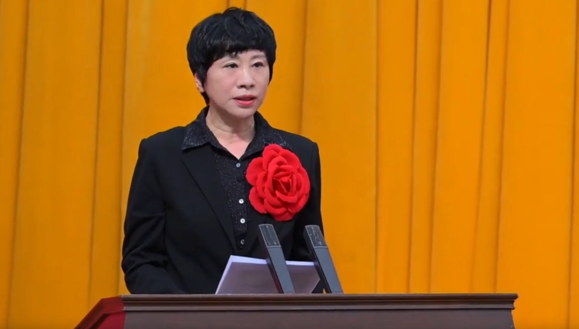 王曼丽：智慧与汗水铸就亚冬荣光