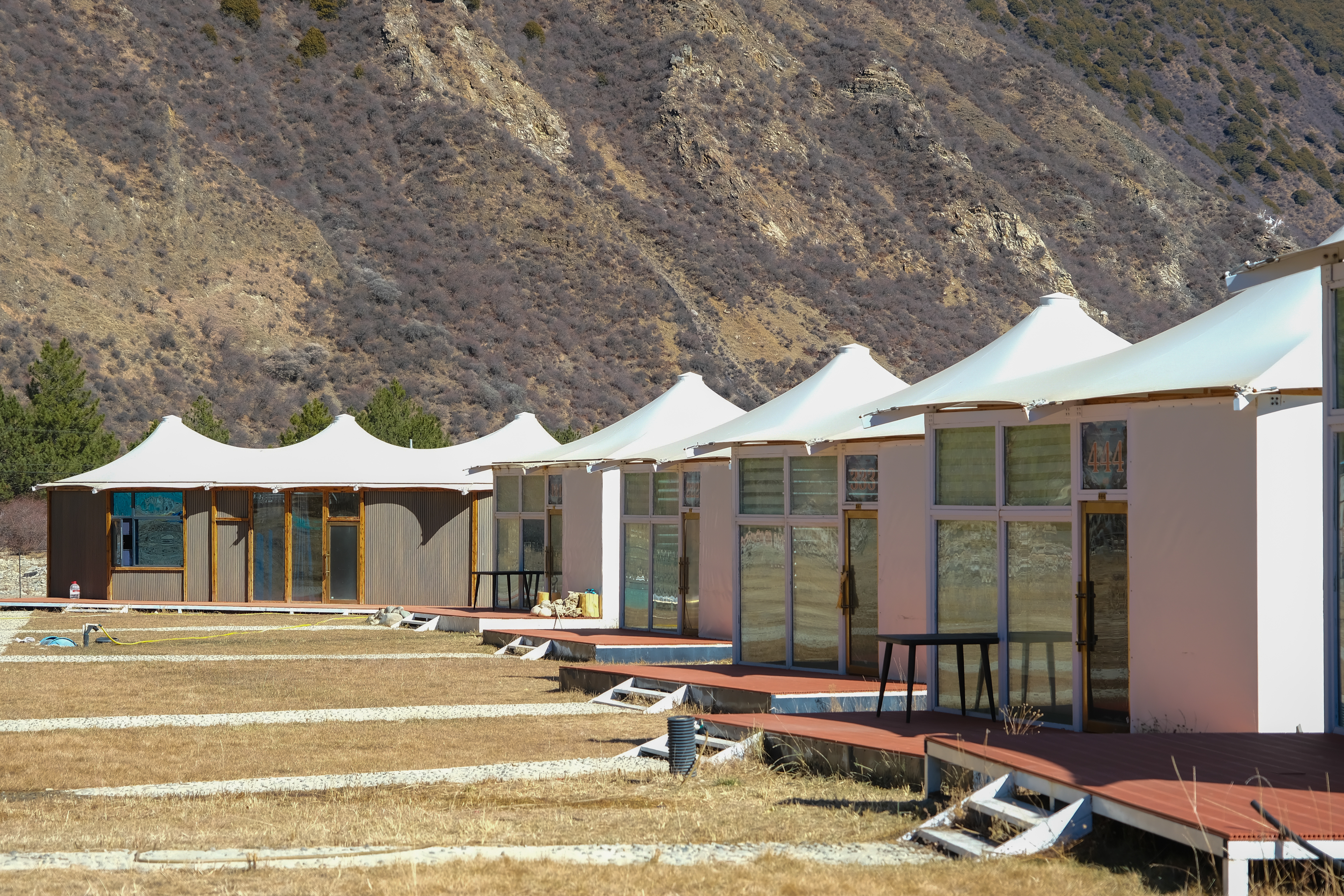 阿沛古泉并排的温泉包间