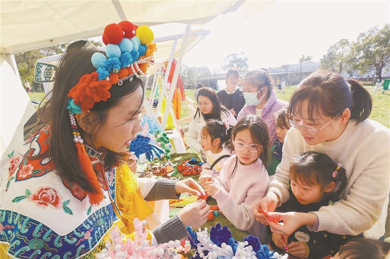 感受传统文化魅力（图）