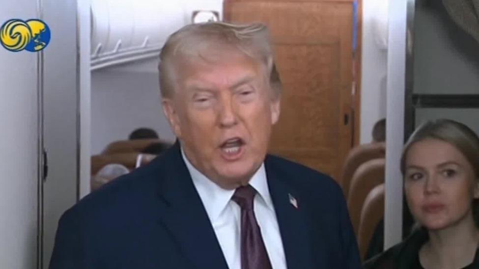 特朗普鼓动伊朗抗议者占领政府机构，称“援助正在途中”