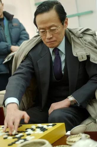 陈祖德,新中国第一代棋手代表人物,也是第一任中国棋院院长。