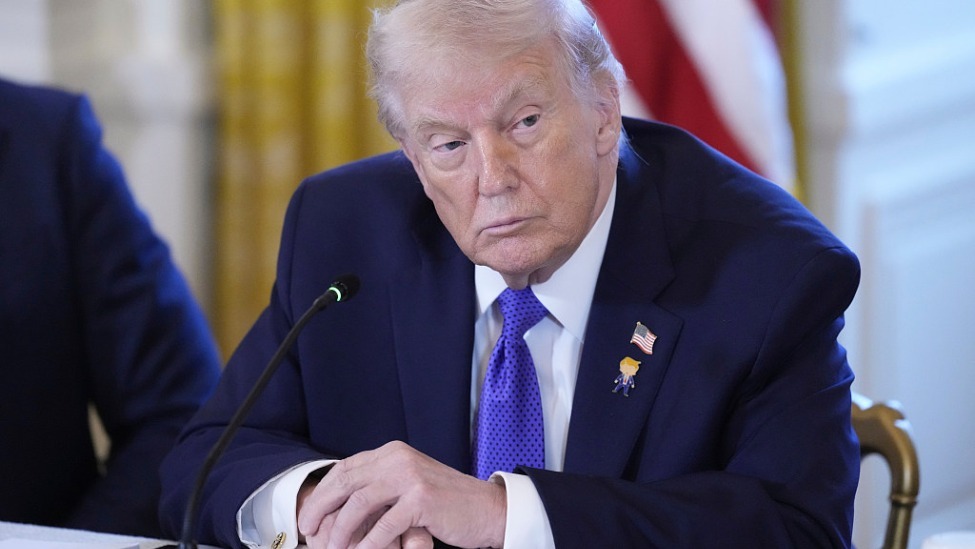 凤凰早报|美国进入国家紧急状态;美军空袭叙利亚境内ISIS