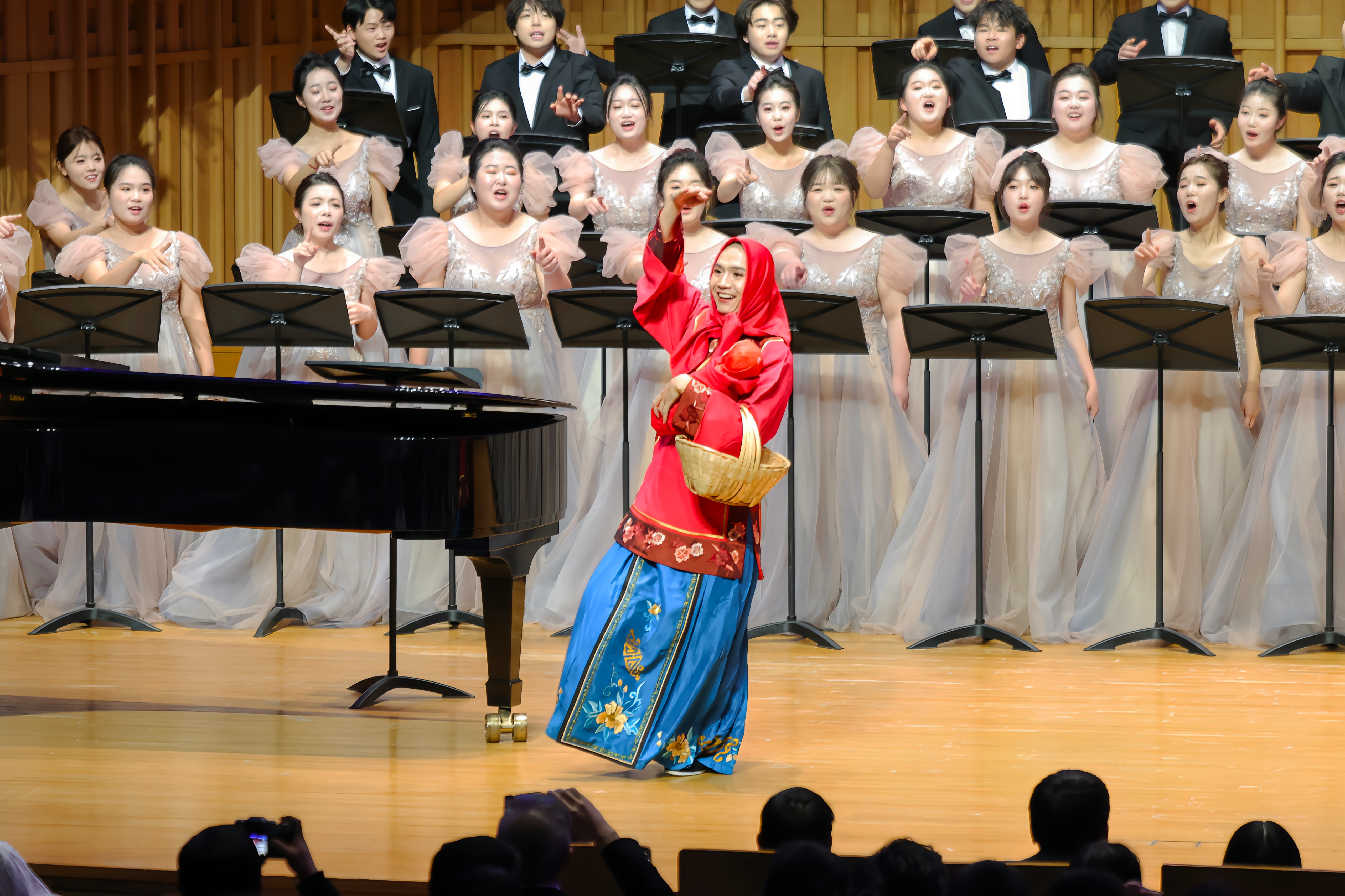 7次唱响 西安欧亚学院新年音乐会相约西安音乐厅