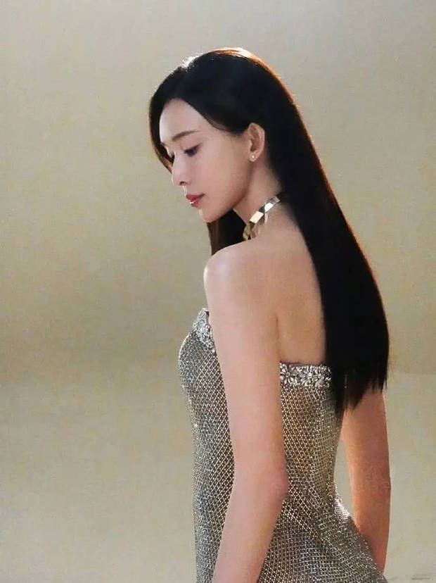 林志玲身材依旧在线。