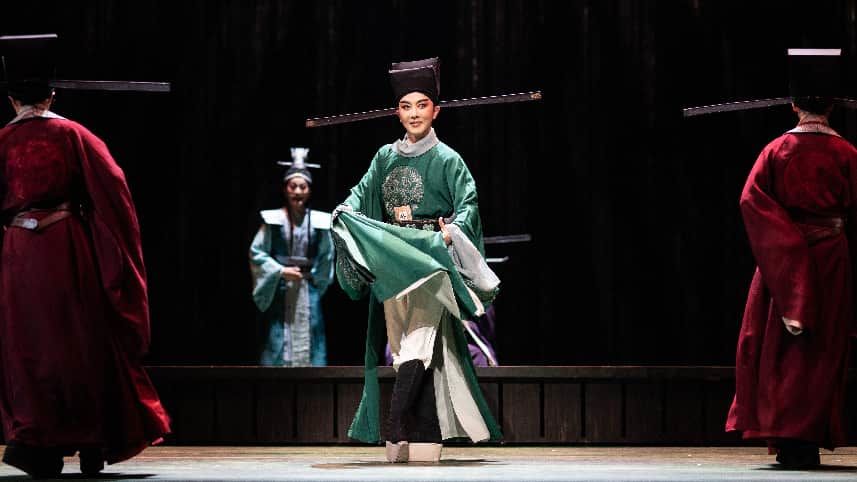 《苏东坡》B组演出剧照 张亚洲饰苏东坡