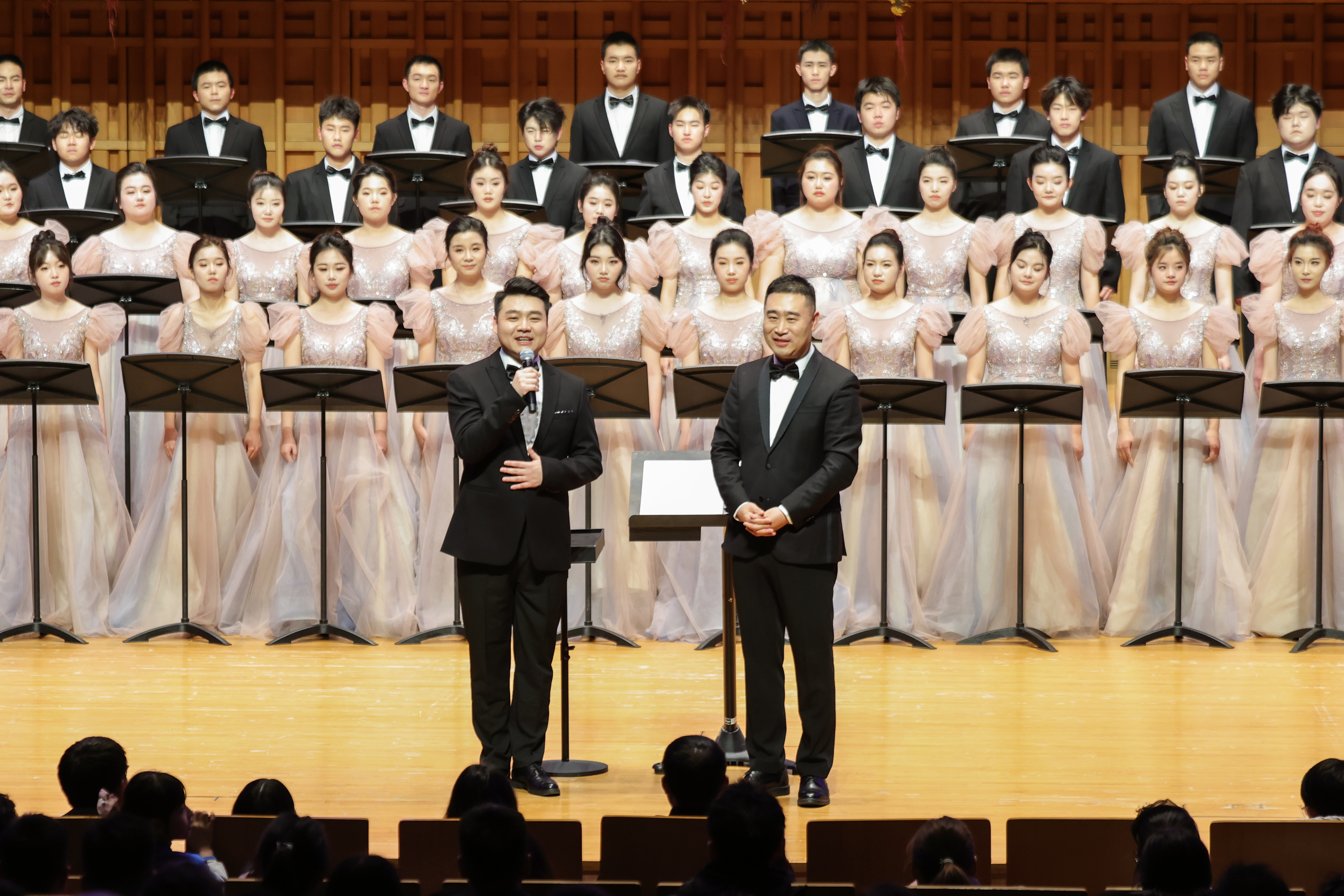 7次唱响 西安欧亚学院新年音乐会相约西安音乐厅