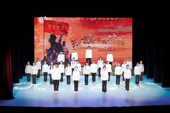 特稿·梁平|江苏省戏校:一堂思政课演变成一台剧的能量置顶