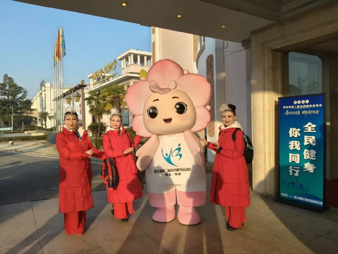 （参赛队员跟着赛事到景区）