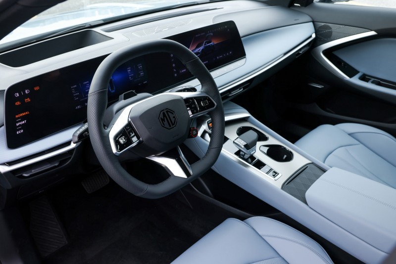 年轻人的轿跑自由！MG7 2026款上市，11.69万起解锁全系豪华配置